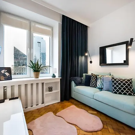 Zelazna Blue Corner By Bookinghost Βαρσοβία